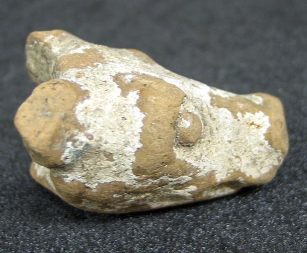 vessel attachment or head of figure with head of possible dog